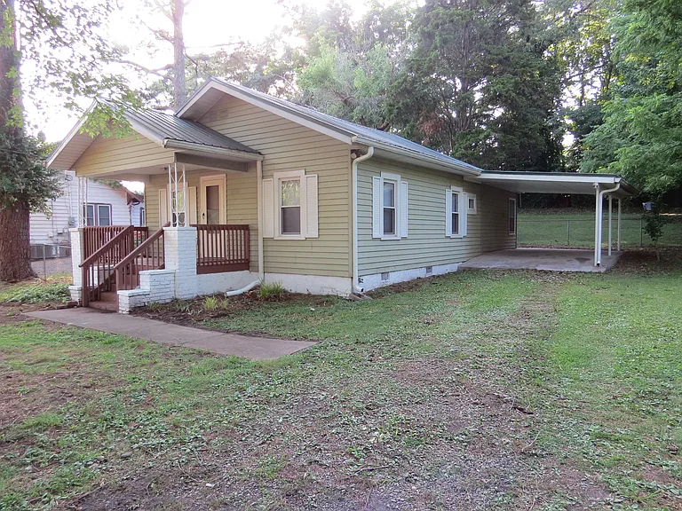 2623 Tecoma Dr — Photo 3