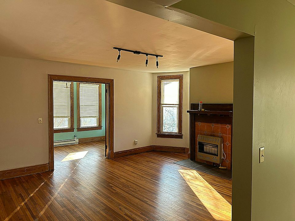 1st image of 1404 Hawkins St