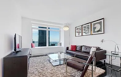 Rented by R New York