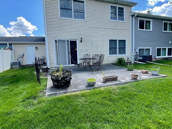 2nd image of 390 Hilton Dr #390