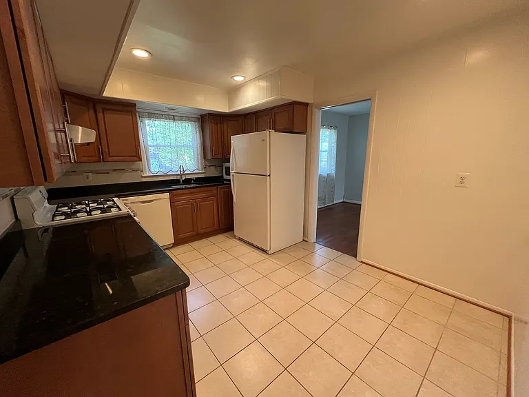 11801 Milbern Dr — Photo 8