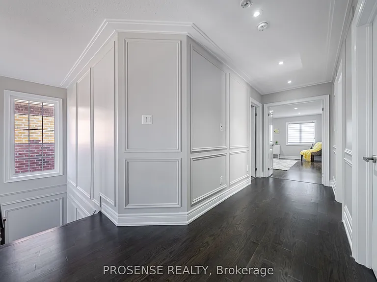 8 Macbean Cres — Photo 29