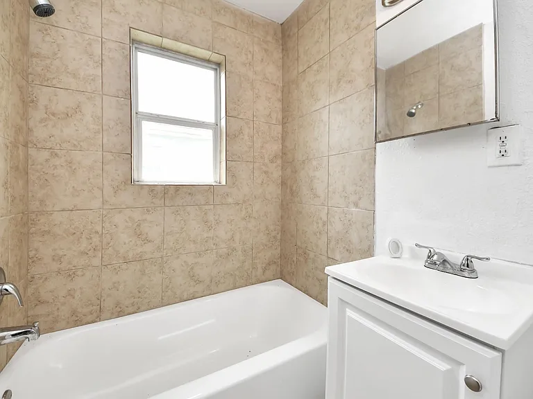3910 Hoffman St #3 — Photo 25