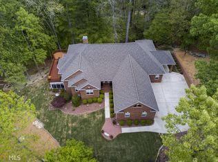 25 Cove Point, Newnan, GA 30263