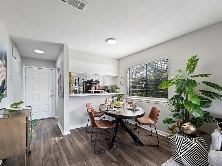 The Hilltop Apartment Homes — Photo 3