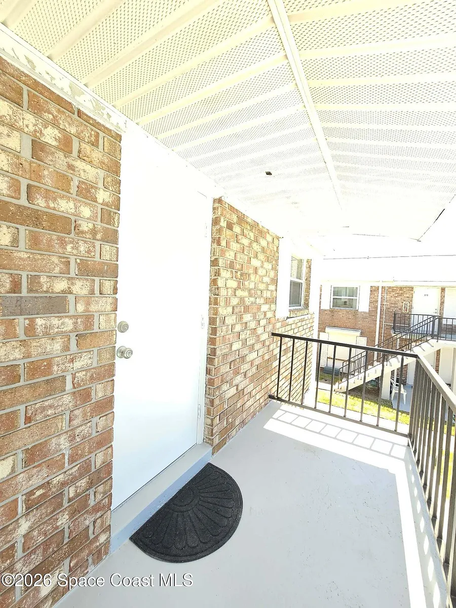 Building Photo - 190 E Olmstead Dr #M1