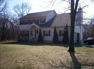 194 Miller Place Rd, Miller Place, NY 11764