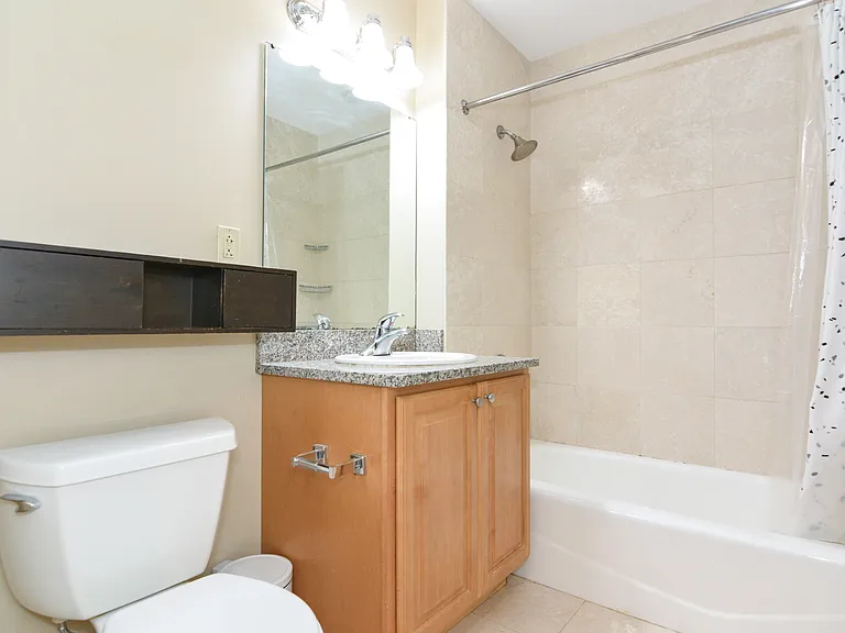 1723 Washington St #309 — Photo 5