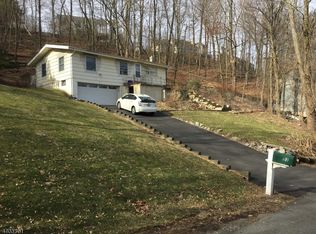 53 Ludlum Rd, Wayne, NJ 07470