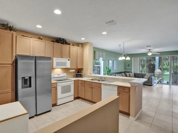 8055 BELLAGIO Lane, Boynton Beach, FL 33472