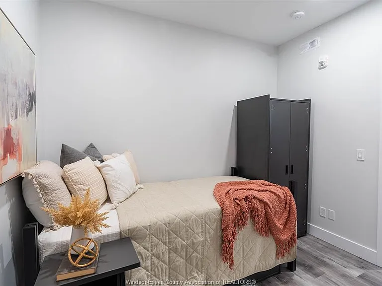 930 Marion Ave #101 — Photo 8