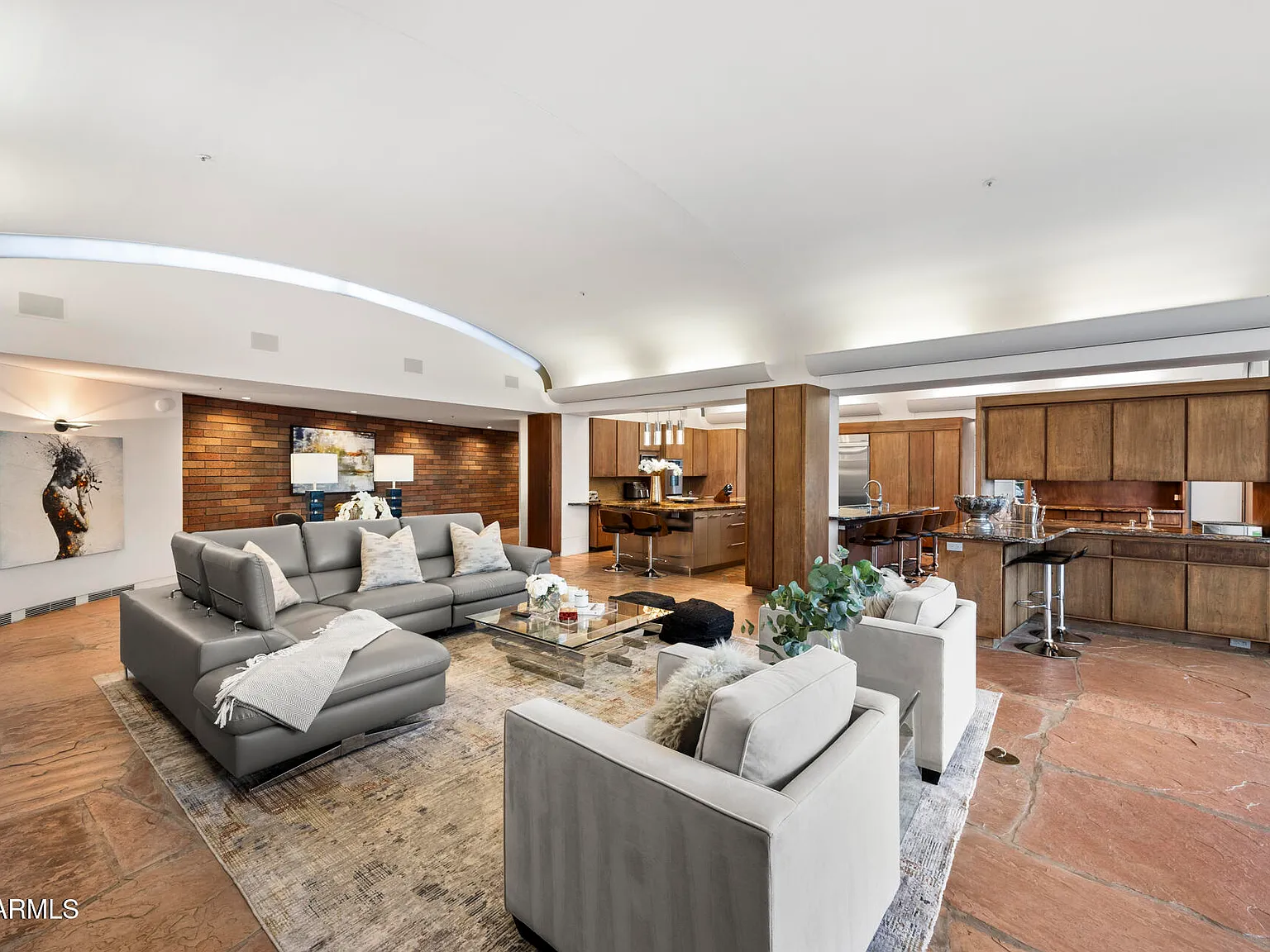 4 bed, 5.5 bath, 6460 sqft, $20,000 — Photo 4