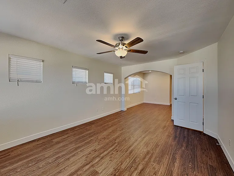 7632 Butler Mesa St — Photo 10