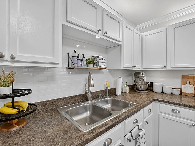 13195 Michelle Dr — Photo 15