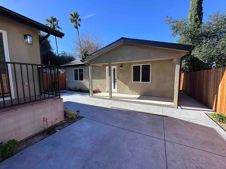 10155 Mount Gleason Ave #1/2