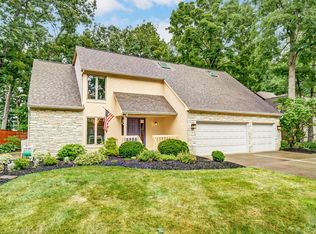 1136 Oakwood Ln, Westerville, OH 43081