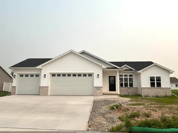 2050 Bear Paw Trl, Kaukauna, WI 54130