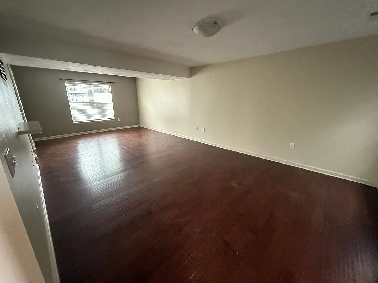 4826 Golfview Dr — Photo 3