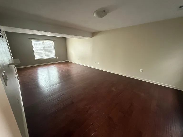 4826 Golfview Dr NE — Photo 3