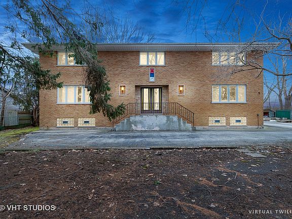 2nd image of 30980 N Milwaukee Ave