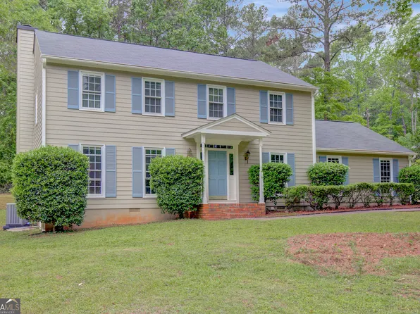 175 Ashley Dr, Fayetteville, GA 30214