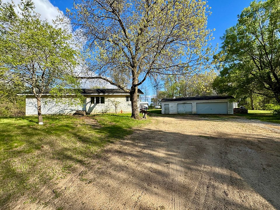 1st image of 1079 Brewster Rd