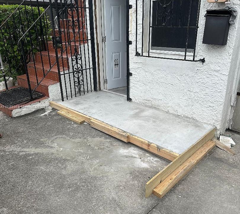 Studio is in the back building