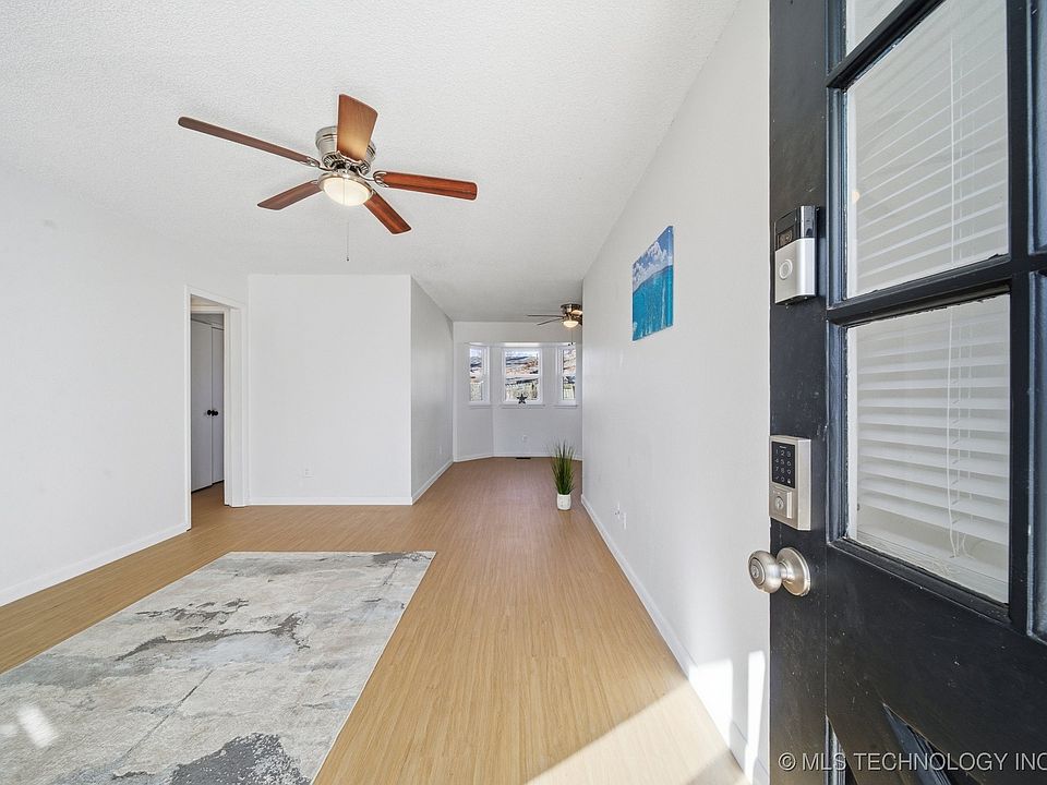 1010 N 3rd St, Jenks, OK 74037 | Zillow