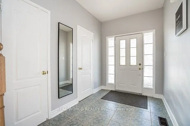 4 bed, $4,300 — Photo 2