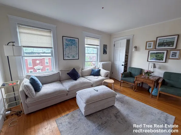 51 Leamington Rd, Brighton, MA