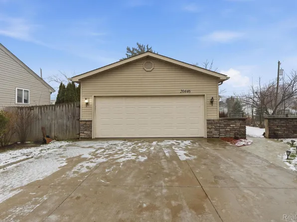 20446 Williamson St, Clinton Township, MI 48035