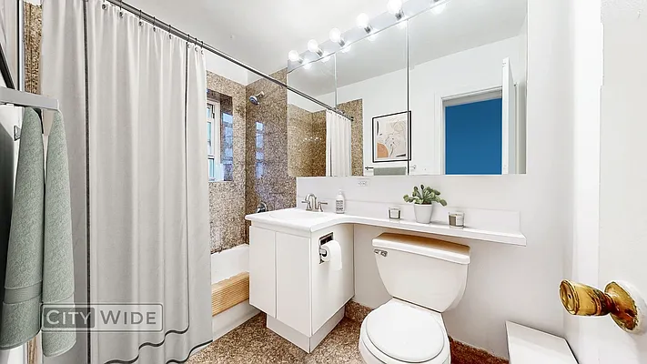 Rented by City Wide Apartments | media 9