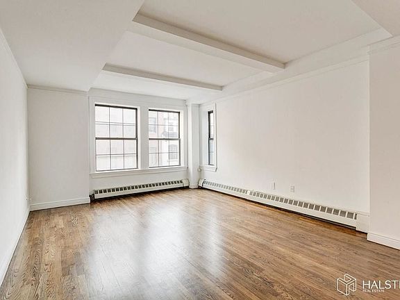 3rd image of 17 Park Ave APT 701