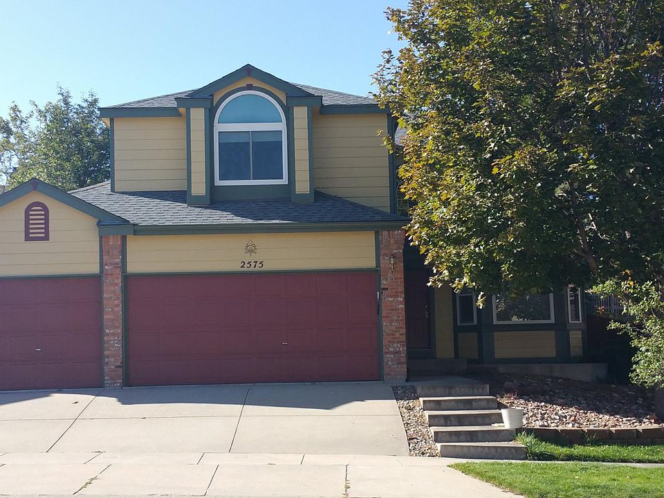 Front of House - 3 car Garage