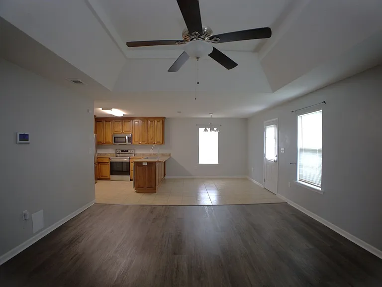5076 Branch Point Dr — Photo 4