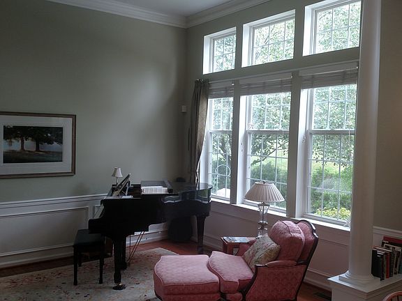 Living Area w/12' Ceilings