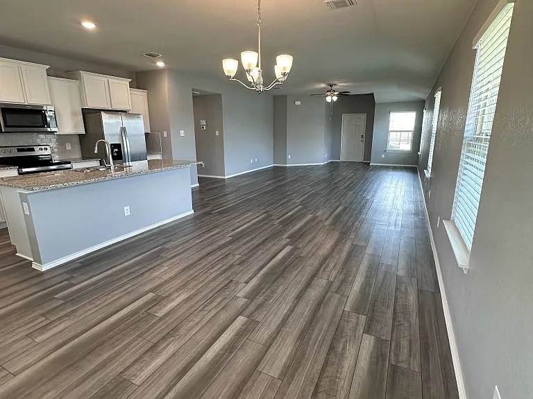 2403 Elba Dr — Photo 9