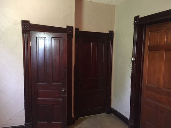 5th image of 1210 Highland Ave
