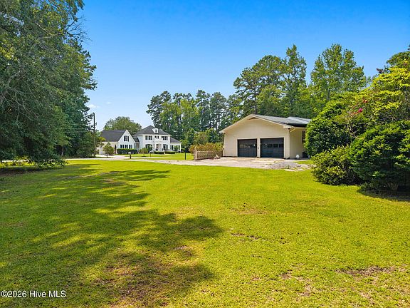 5th image of 423 S Edgewood Circle