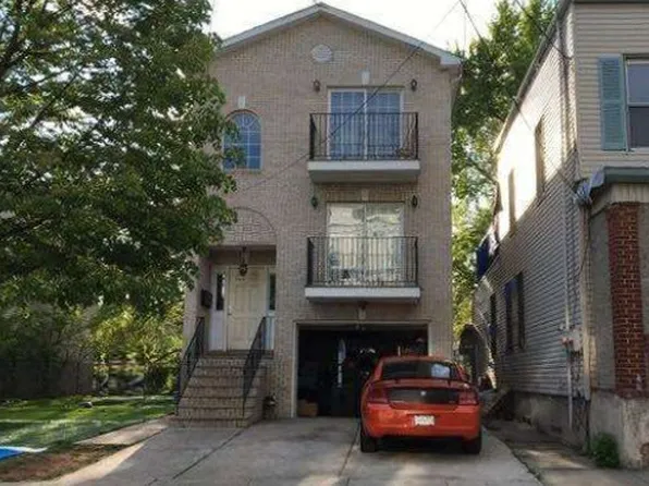 305 S 6th St, Newark, NJ 07103