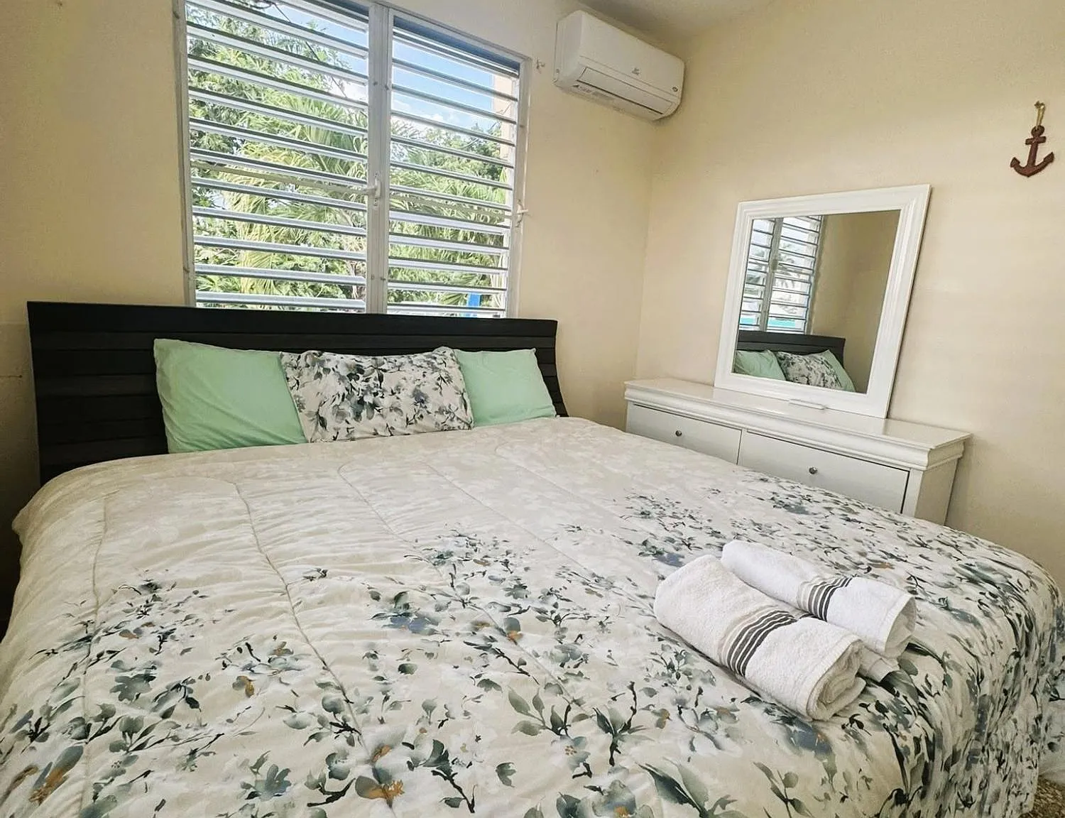 2 bed, 1.0 bath, 800 sqft, $1,000 — Photo 2