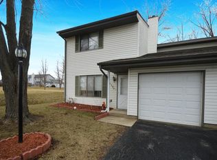 2504 Daisy Ln, Crest Hill, IL 60403