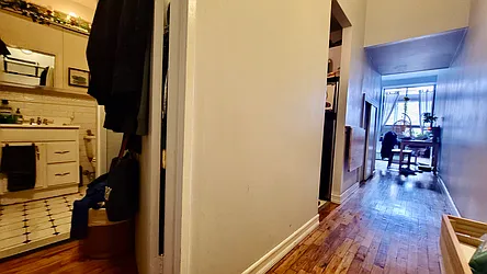 Rented by Julien Aractingi, LREB