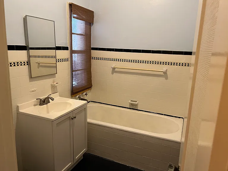630B S Kenmore Ave #D211 — Photo 4