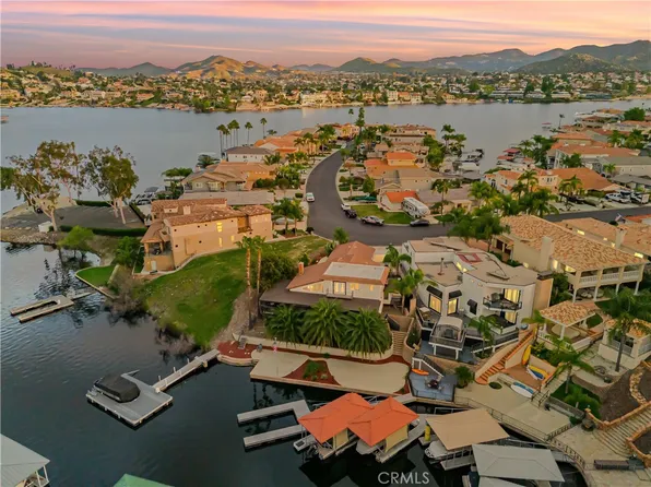 22294 Whirlaway Ct, Canyon Lake, CA 92587