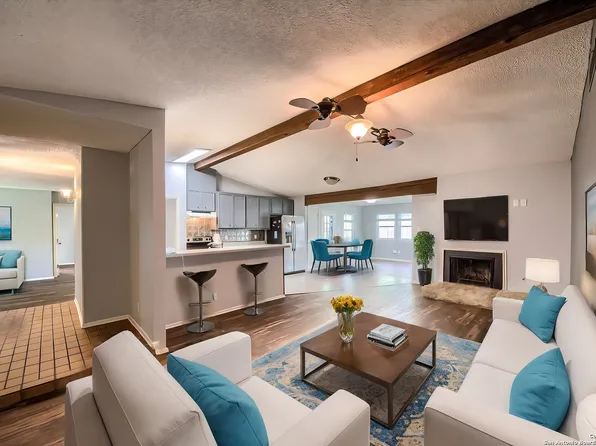 4419 BLACK HICKORY WOODS ST, San Antonio, TX 78249