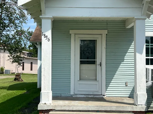 1836 10th St, Port Arthur, TX 77640