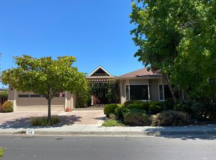 36 Main Dr, San Rafael, CA 94901