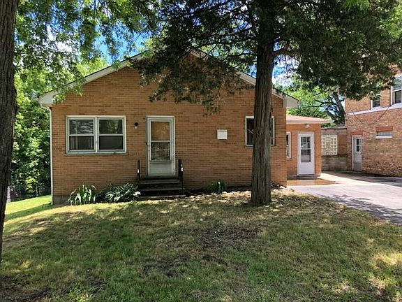 3rd image of 35865 N Hillside Ave