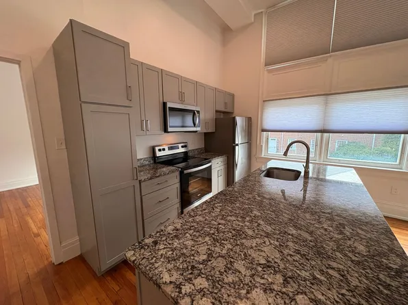 1 E King Street, 1 E King St APT 2, York, PA 17401